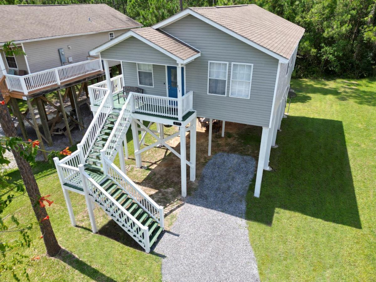 Cozy Cottage Surrounded By Fun Pass Christian Exterior photo